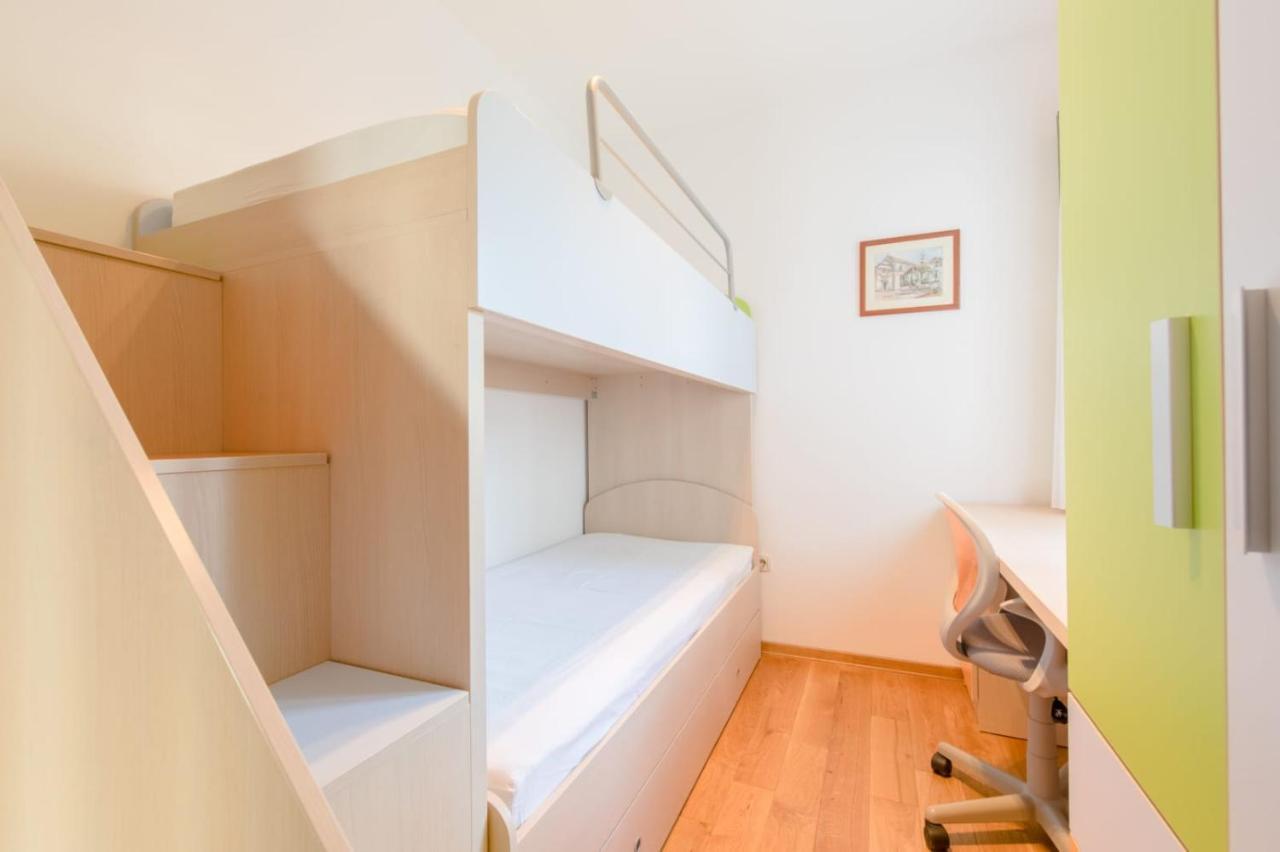 Apartmani Krilo Podstrana Bagian luar foto