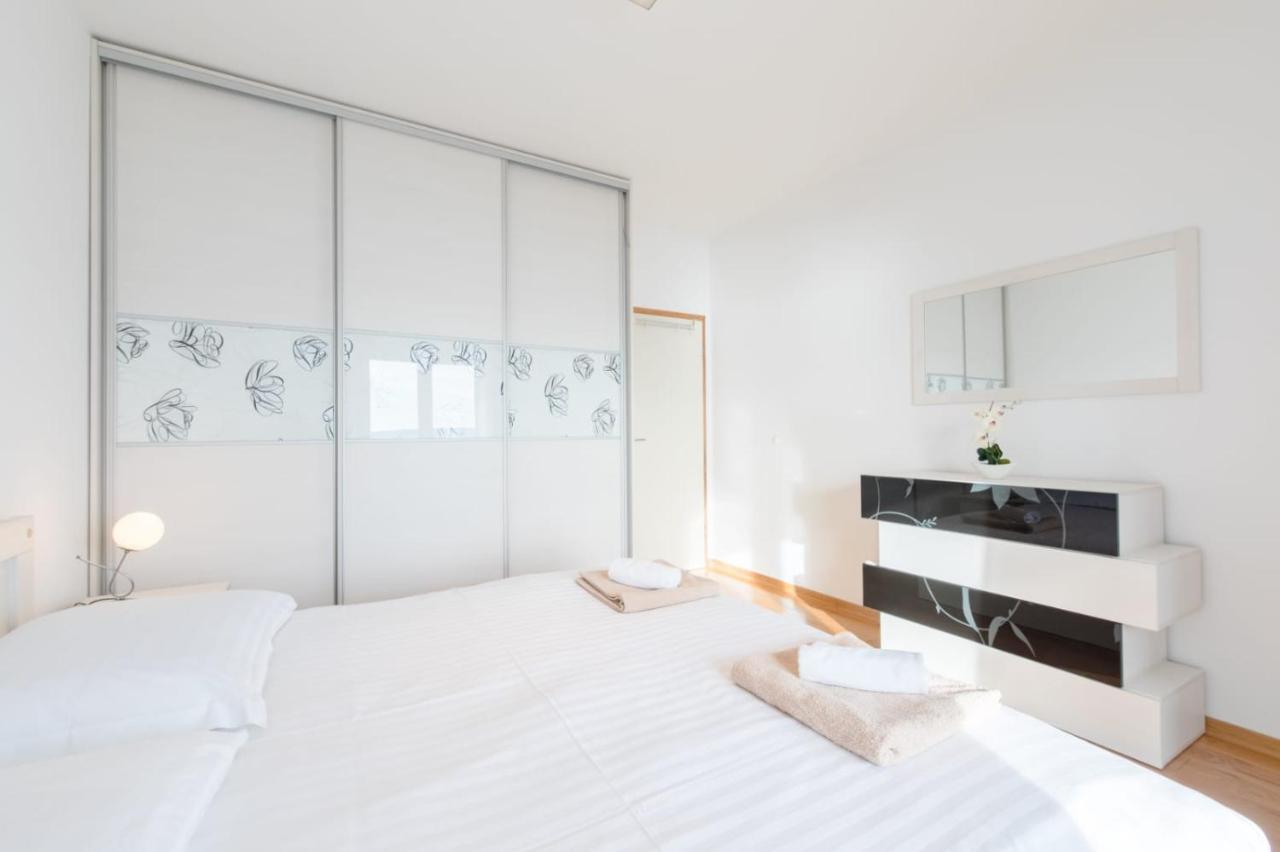 Apartmani Krilo Podstrana Bagian luar foto